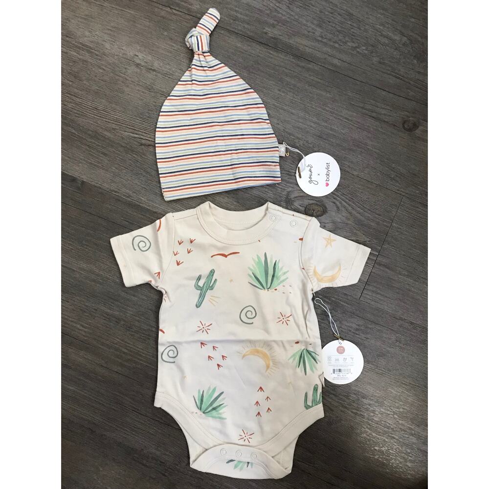 Goumi Western Bodysuit and Knotted Hat Size 0-3mo